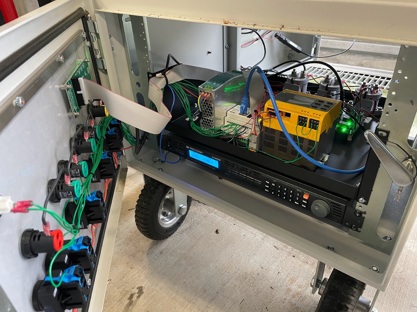 Electro-euthanasia PSU — internal contactors and supply